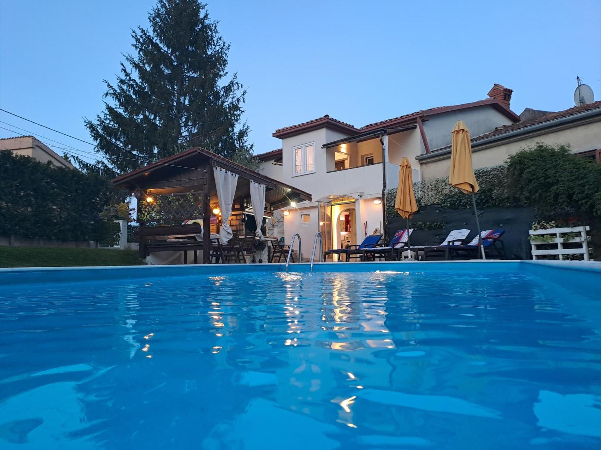 Ferienhaus With Pool - Keep Calm *